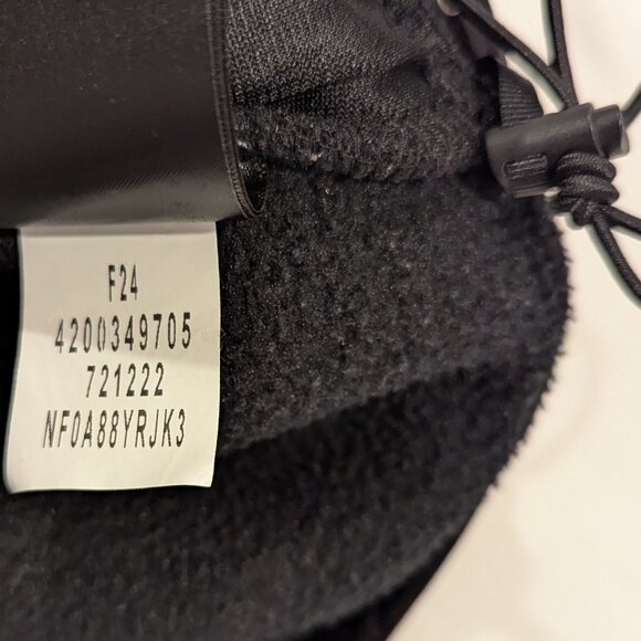 The North Face Retro Denali Jacket (Fleece, Black) - Picture 13 of 16